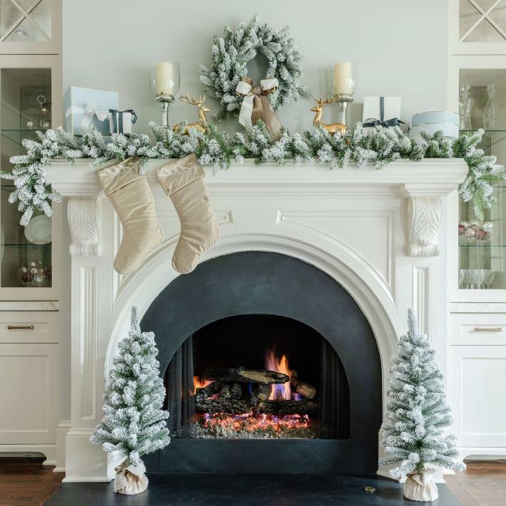 King of Christmas Accessories Flock Collection 4-Piece Set with Warm White LED Lights (Plug or Battery Operated) DBVN105