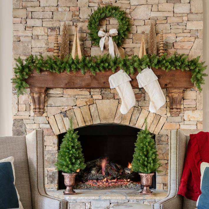 King of Christmas Accessories Yorkshire Fir Collection 4-Piece Set with Warm White LED Lights (Battery Operated) DBVN106