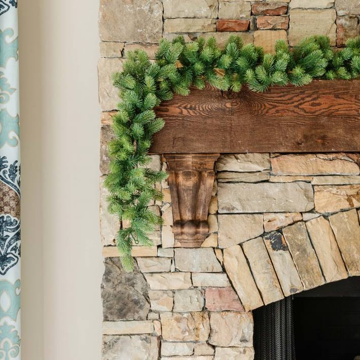 King of Christmas Accessories 9' x 10" Royal Fir Garland with Warm White LED Lights (Battery Operated) DBVN93