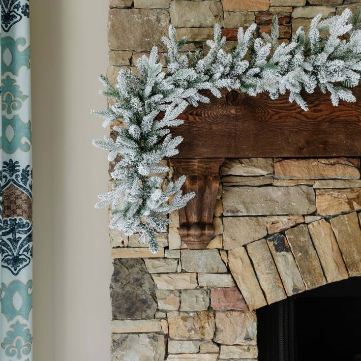 King of Christmas Accessories 9' x 12" Queen Flock Garland with LED Lights (Plug Operated) DBVN86