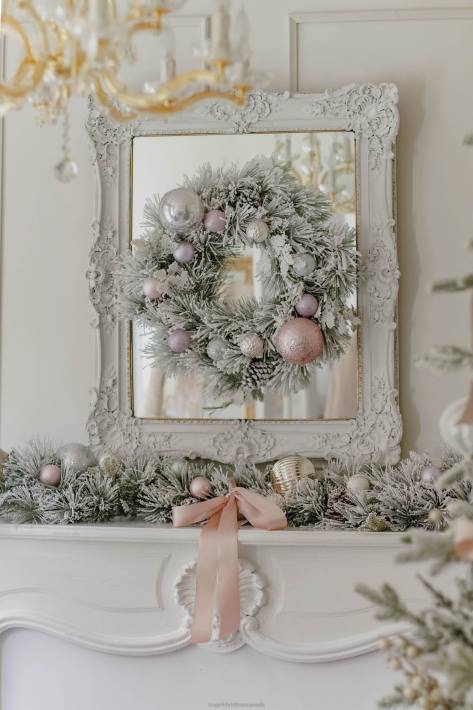 King of Christmas Accessories 24