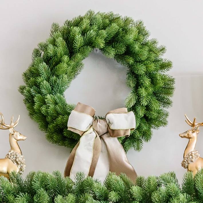 King of Christmas Accessories 24" Royal Fir Wreath with Warm White LED Lights (Battery Operated) DBVN56